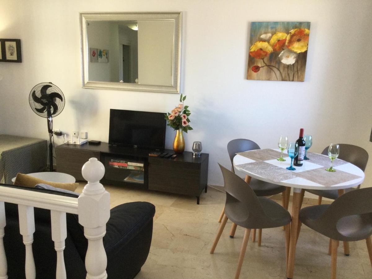 Lovely 2 Bedroom Holiday Apartment In Central Caleta de Fuste Extérieur photo